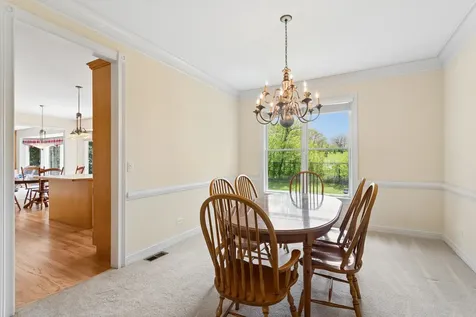 864 Wingfoot Drive North Aurora IL 60542