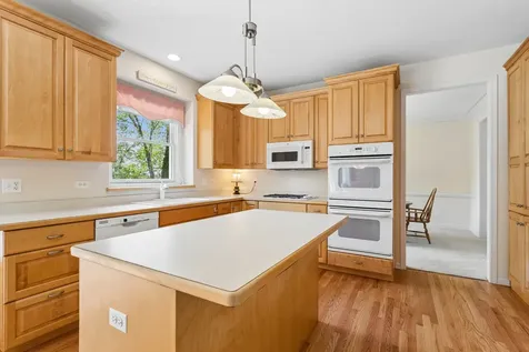 864 Wingfoot Drive North Aurora IL 60542