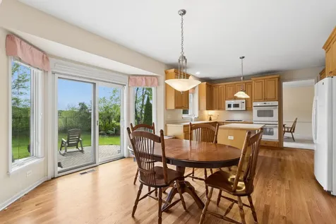 864 Wingfoot Drive North Aurora IL 60542