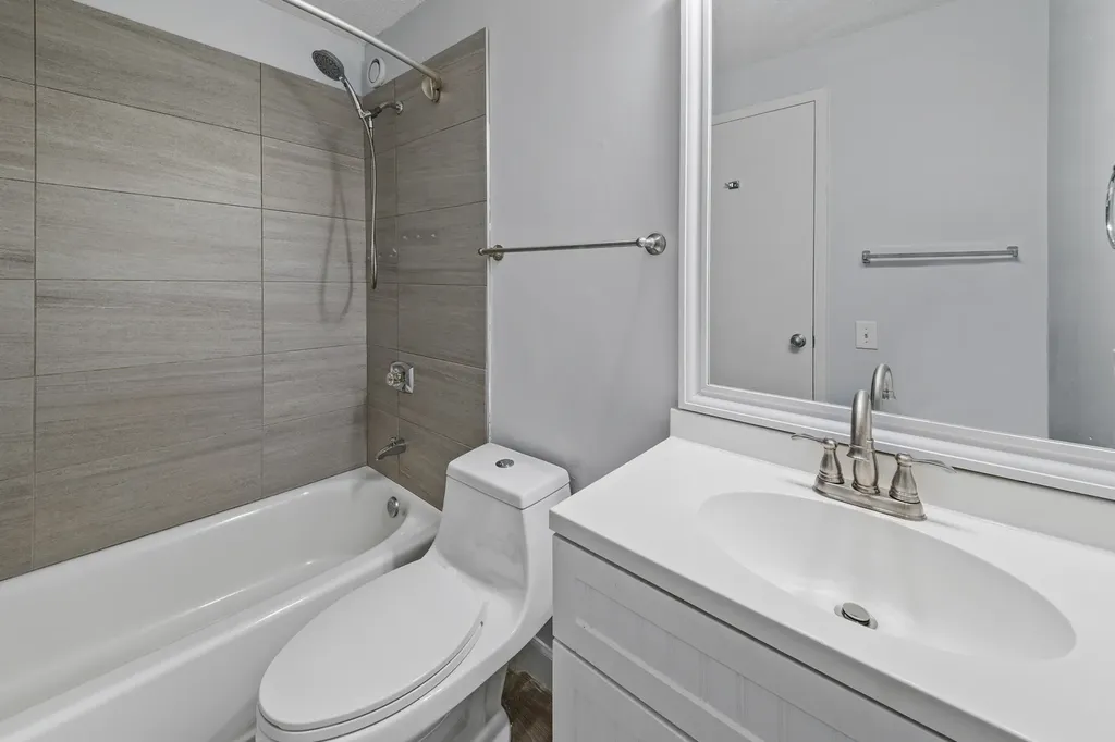 899 South Plymouth Court Chicago IL 60605