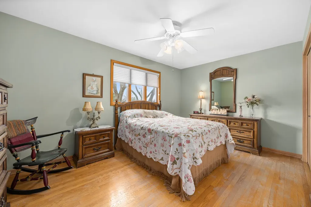 8537 Walnut Avenue Orland Park IL 60462