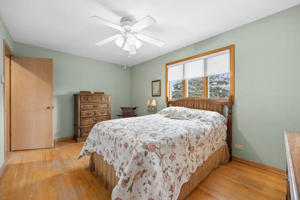 8537 Walnut Avenue Orland Park IL 60462