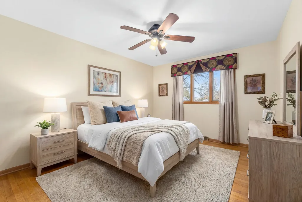 8537 Walnut Avenue Orland Park IL 60462