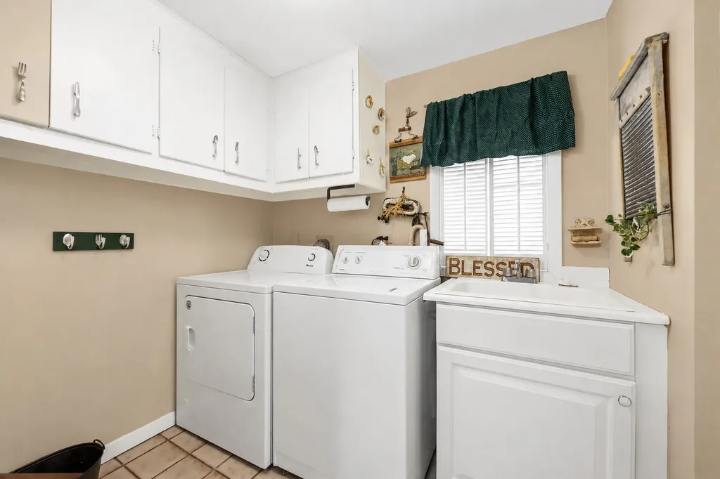 8537 Walnut Avenue Orland Park IL 60462