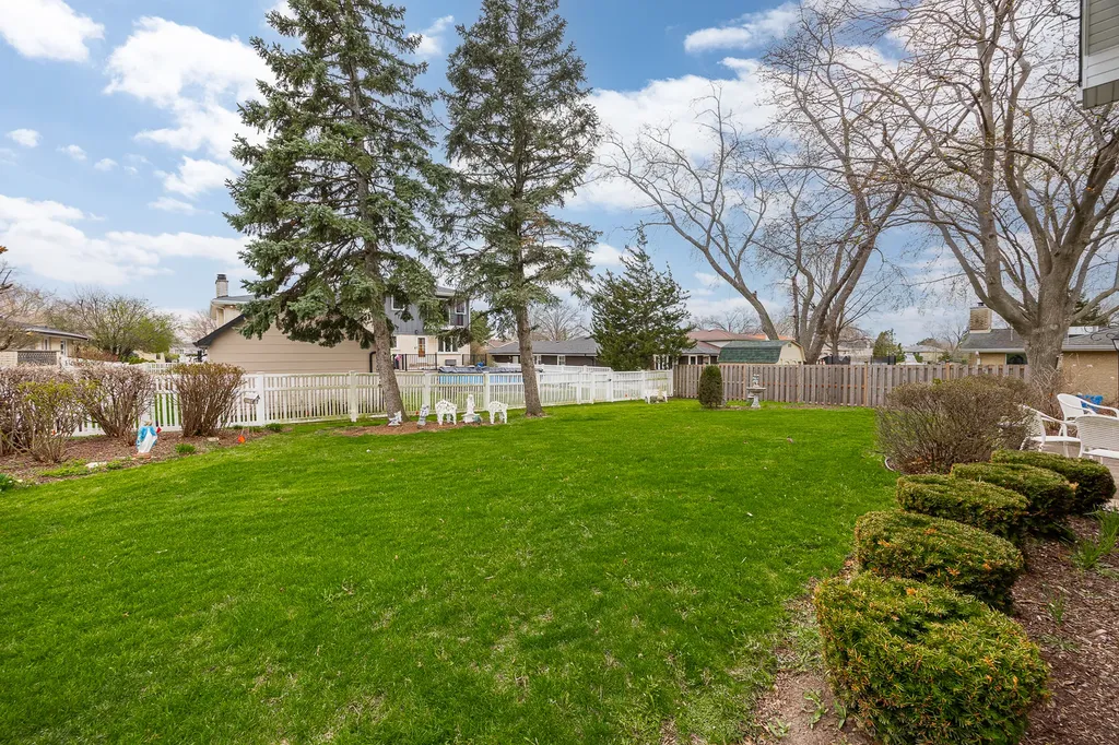 8537 Walnut Avenue Orland Park IL 60462