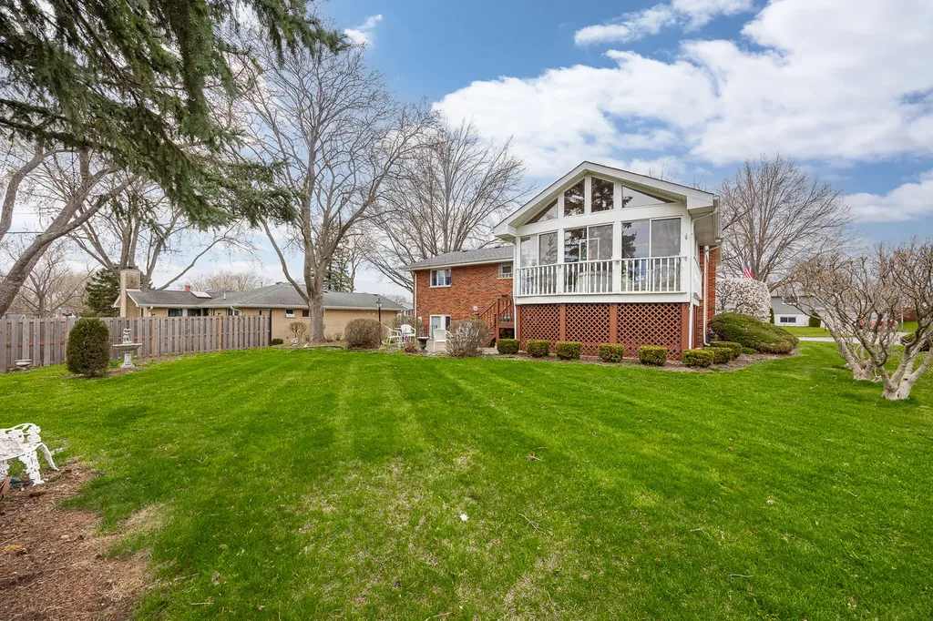 8537 Walnut Avenue Orland Park IL 60462
