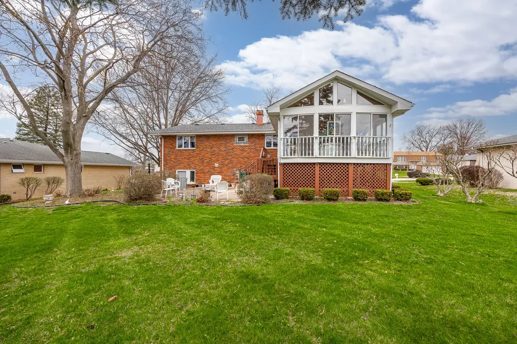8537 Walnut Avenue Orland Park IL 60462