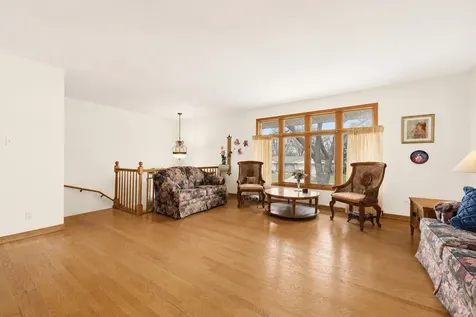 8537 Walnut Avenue Orland Park IL 60462
