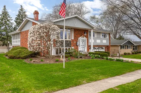 8537 Walnut Avenue Orland Park IL 60462