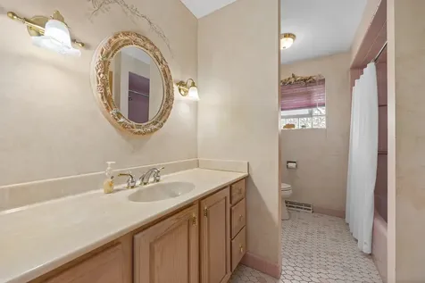 8537 Walnut Avenue Orland Park IL 60462