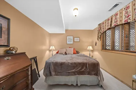 8537 Walnut Avenue Orland Park IL 60462