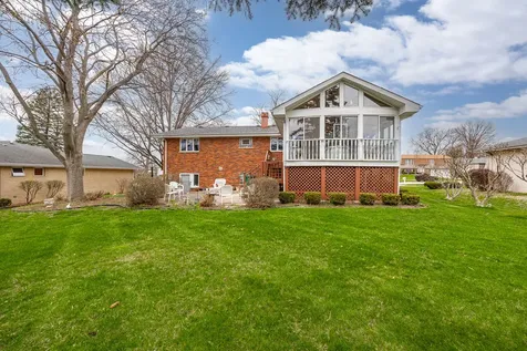8537 Walnut Avenue Orland Park IL 60462