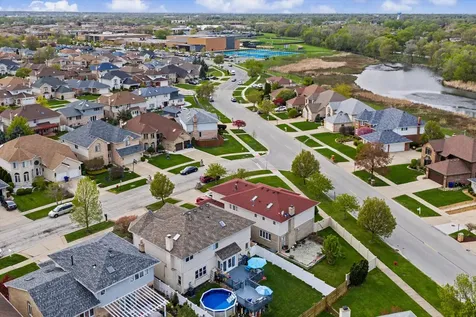 10745 Lockwood Avenue Oak Lawn IL 60453