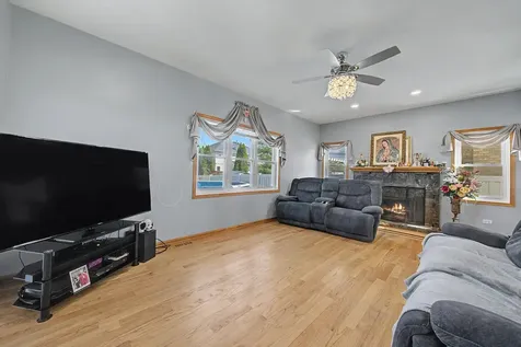 10745 Lockwood Avenue Oak Lawn IL 60453