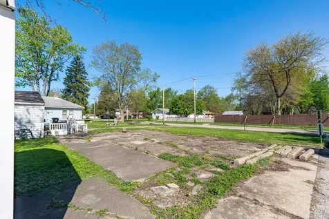 505 Pine Street Normal IL 61761