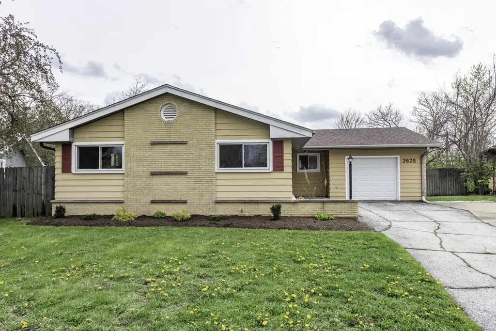 2625 Varonen Avenue Waukegan IL 60087