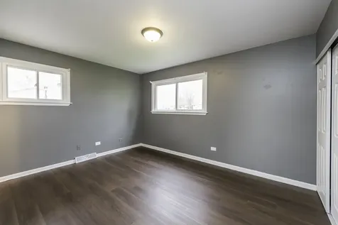 2625 Varonen Avenue Waukegan IL 60087