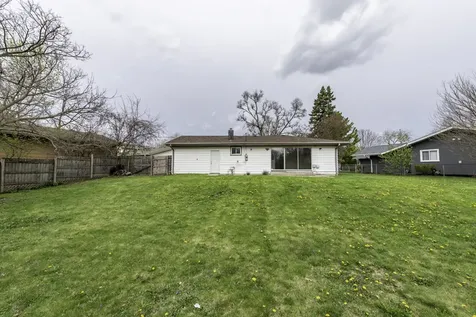 2625 Varonen Avenue Waukegan IL 60087