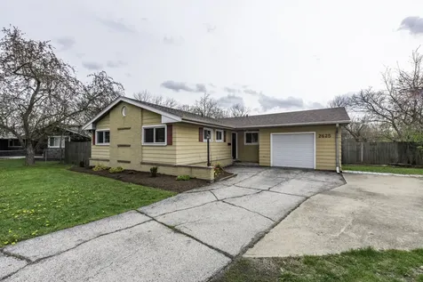 2625 Varonen Avenue Waukegan IL 60087