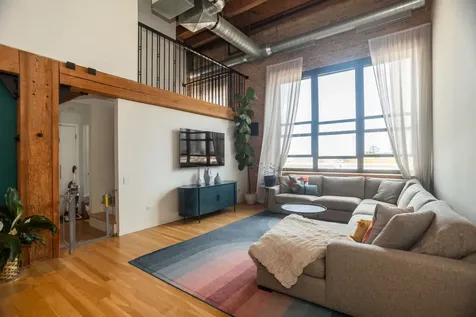 1727 South Indiana Avenue Chicago IL 60616
