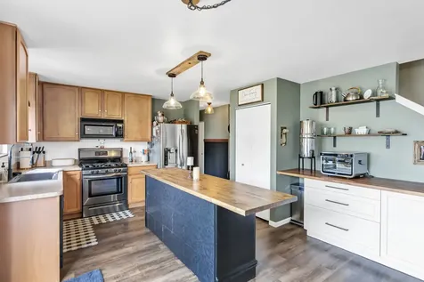 422 Westport Drive Pingree Grove IL 60140