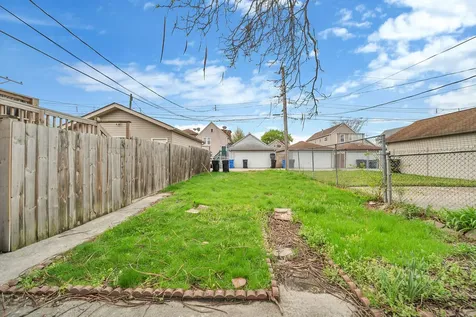 511 West 45th Street Chicago IL 60609