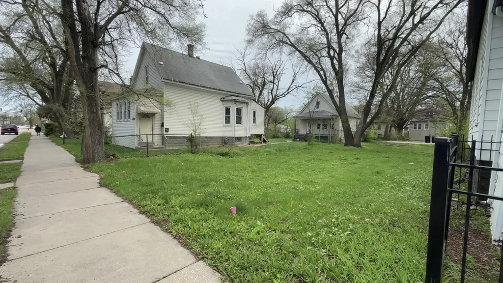 10721 South Wentworth Avenue Chicago IL 60628
