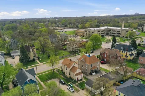 315 Richards Street Joliet IL 60433