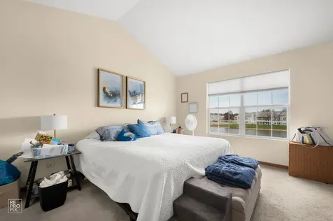 1827 Golden Gate Lane Naperville IL 60563