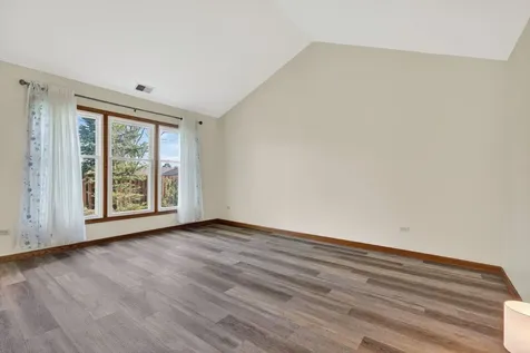 3431 Lake Side Circle Joliet IL 60431