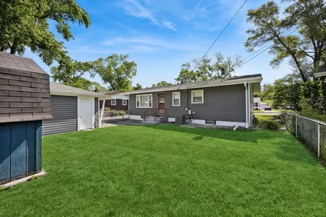 61 Arrowhead Drive Thornton IL 60476