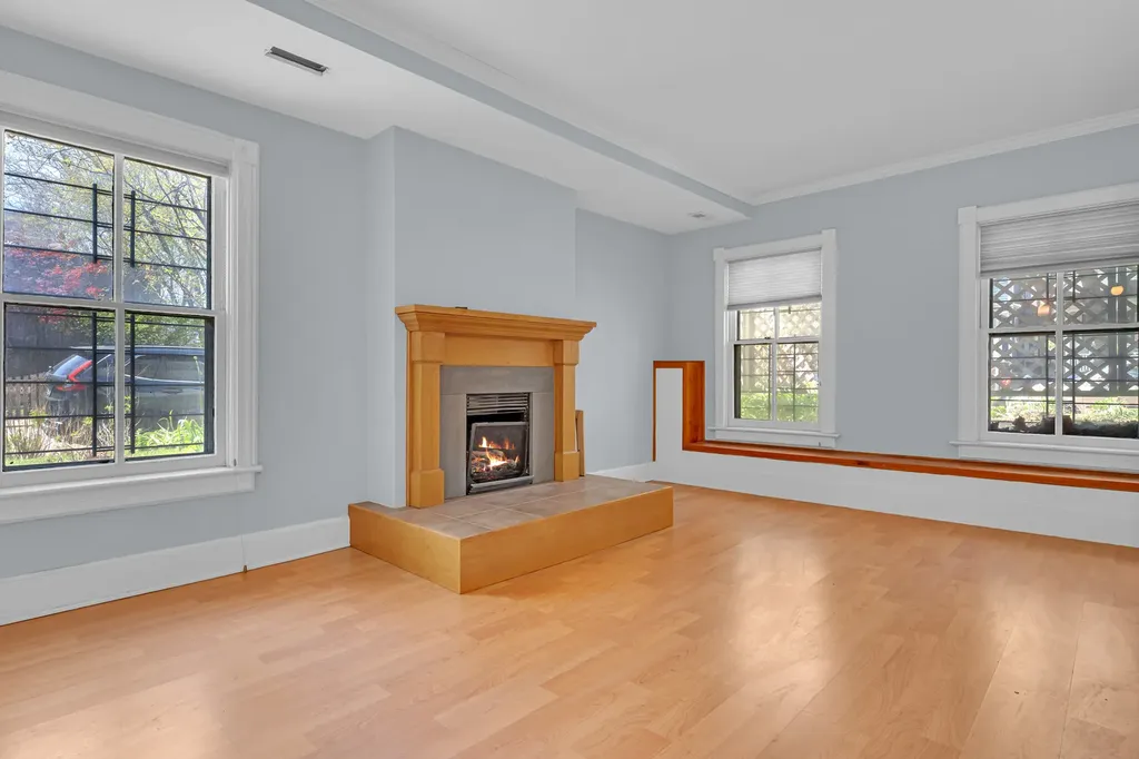 5445 South Dorchester Avenue Chicago IL 60615