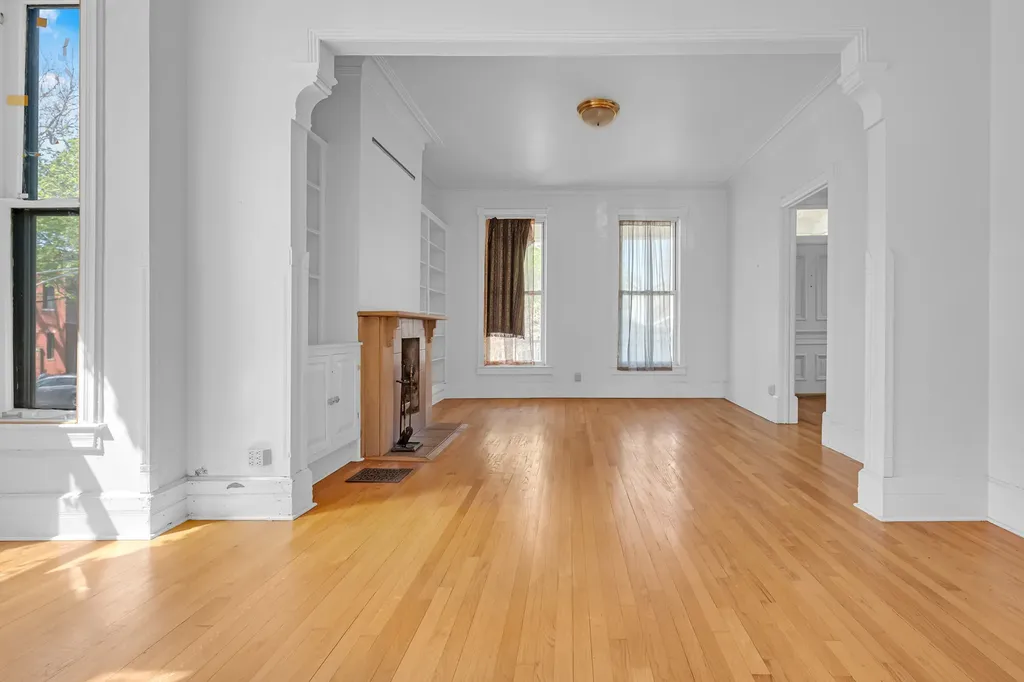 5445 South Dorchester Avenue Chicago IL 60615