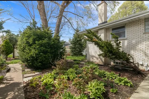 9712 South Kolmar Avenue Oak Lawn IL 60453