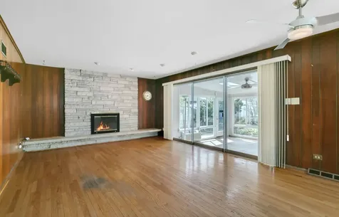 9712 South Kolmar Avenue Oak Lawn IL 60453