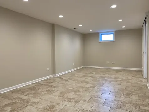 2171 Laura Lane Des Plaines IL 60018