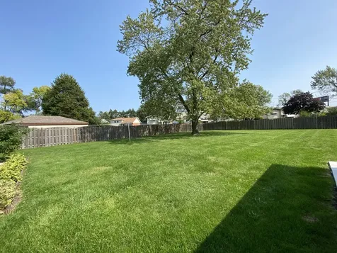 2171 Laura Lane Des Plaines IL 60018