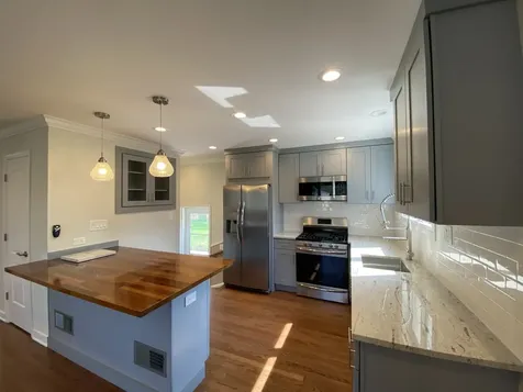 2171 Laura Lane Des Plaines IL 60018