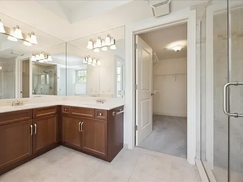 10 East Burlington Street Riverside IL 60546