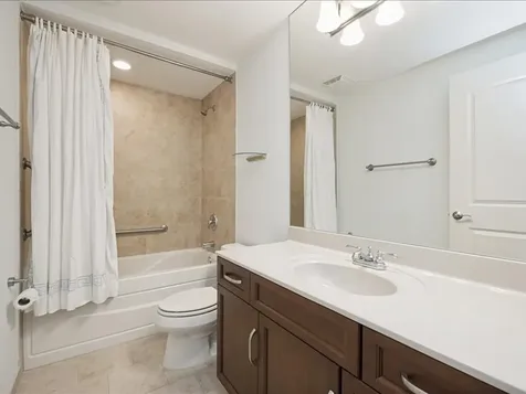 10 East Burlington Street Riverside IL 60546