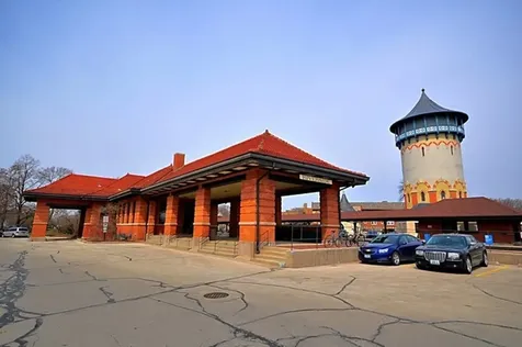 10 East Burlington Street Riverside IL 60546