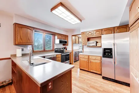 525 Skyline Drive Algonquin IL 60102