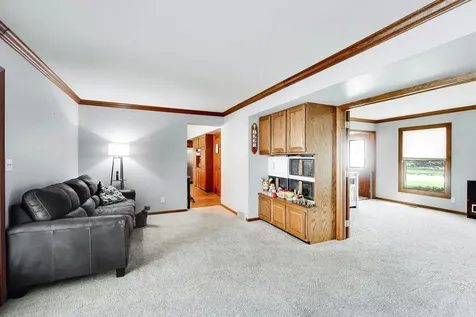525 Skyline Drive Algonquin IL 60102