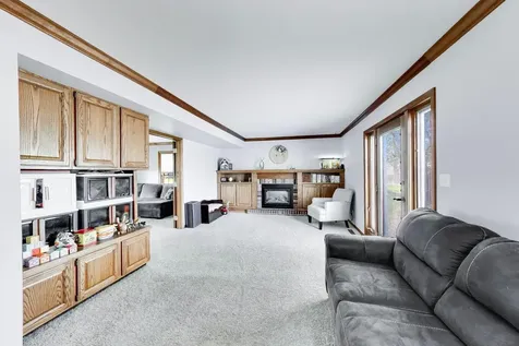 525 Skyline Drive Algonquin IL 60102