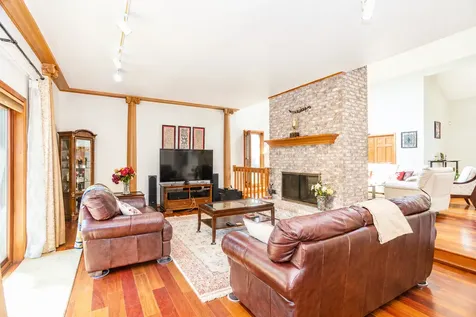 1368 Hunter Circle Naperville IL 60540