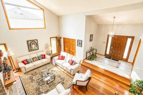 1368 Hunter Circle Naperville IL 60540