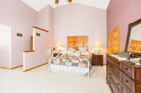 1368 Hunter Circle Naperville IL 60540