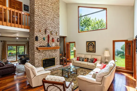 1368 Hunter Circle Naperville IL 60540