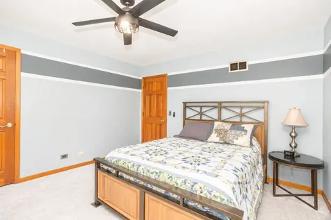 1368 Hunter Circle Naperville IL 60540