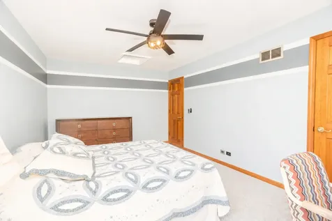 1368 Hunter Circle Naperville IL 60540